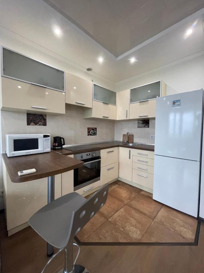 View Apartments, 22 Floor With 2 Rooms เคียฟ ภายนอก รูปภาพ