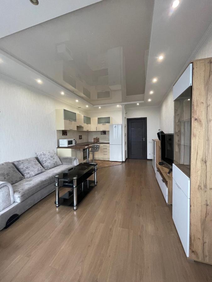 View Apartments, 22 Floor With 2 Rooms เคียฟ ภายนอก รูปภาพ